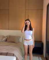 JESSY FLORE