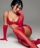 Elwira Hot